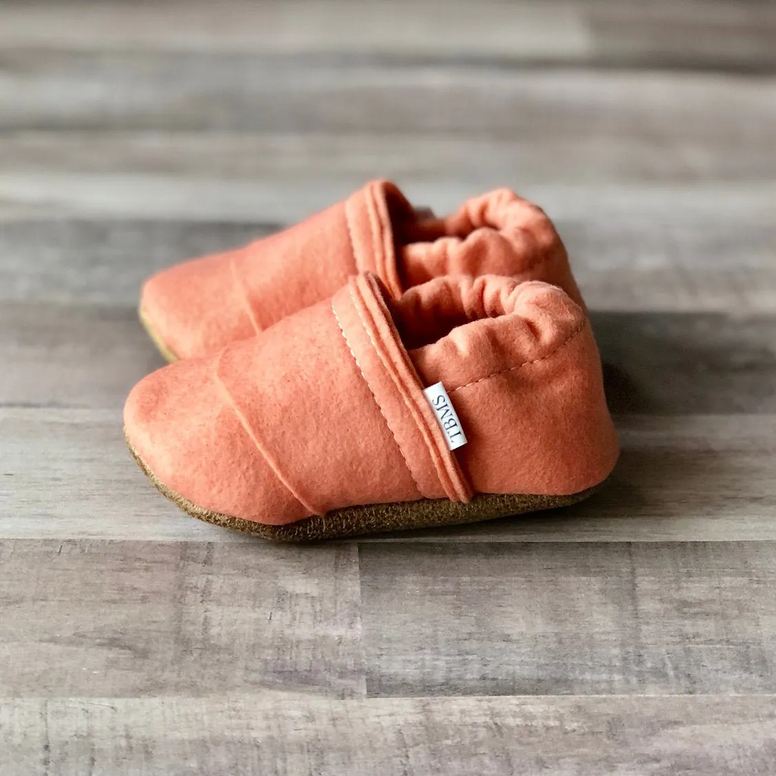 Baby Moccasins - Coral Felt