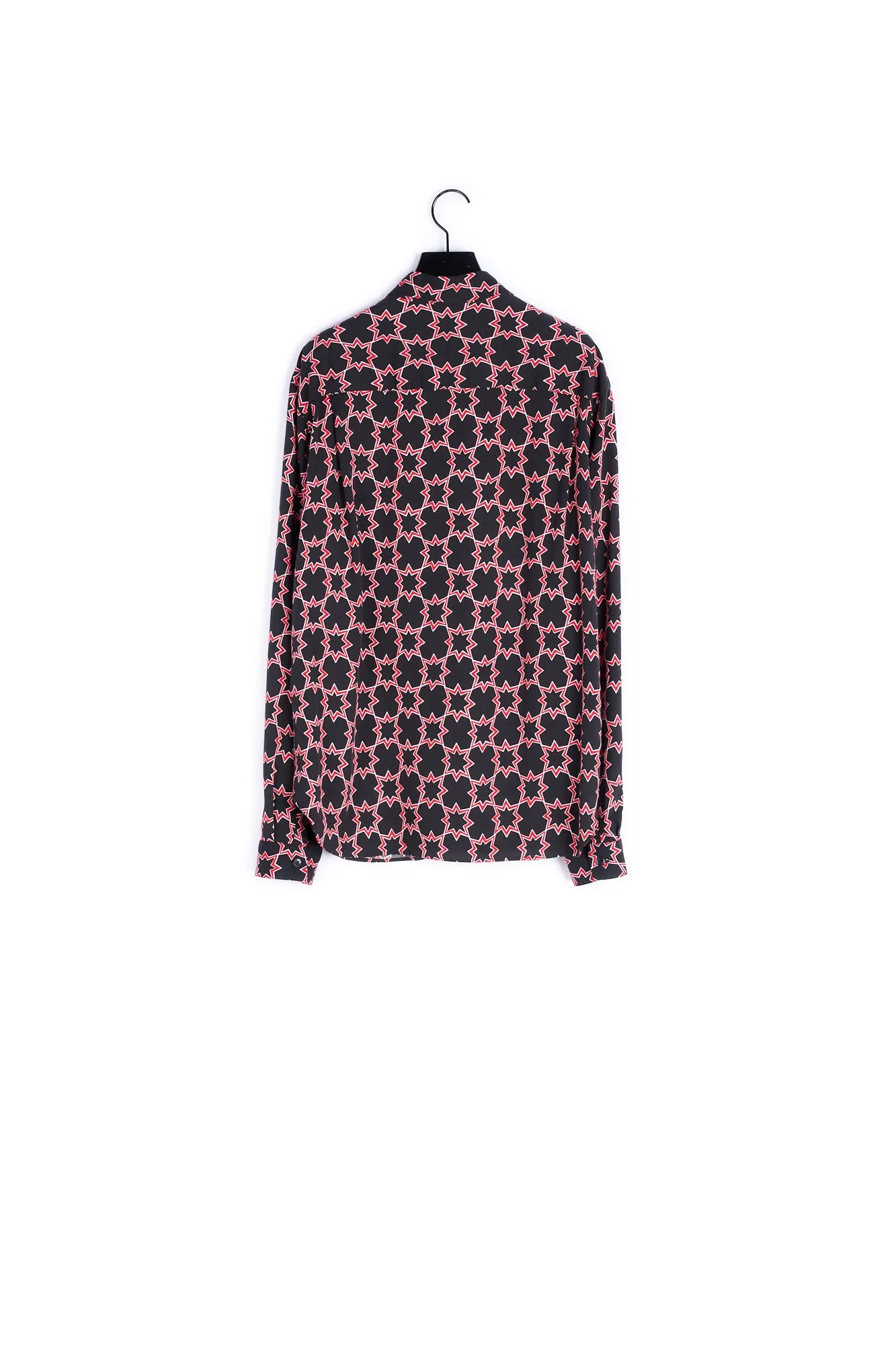 Chemise noire à motifs étoiles rouges