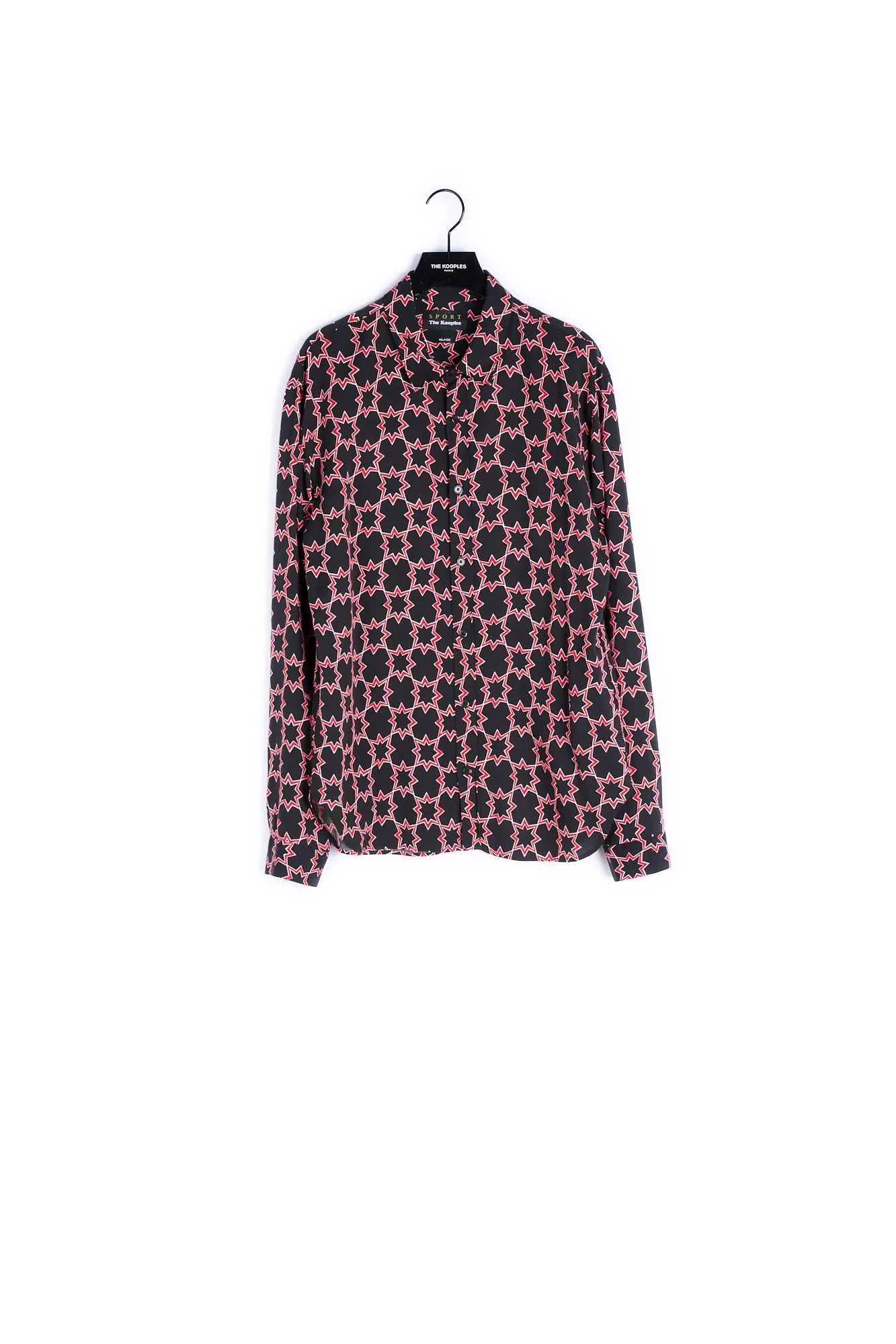Chemise noire à motifs étoiles rouges