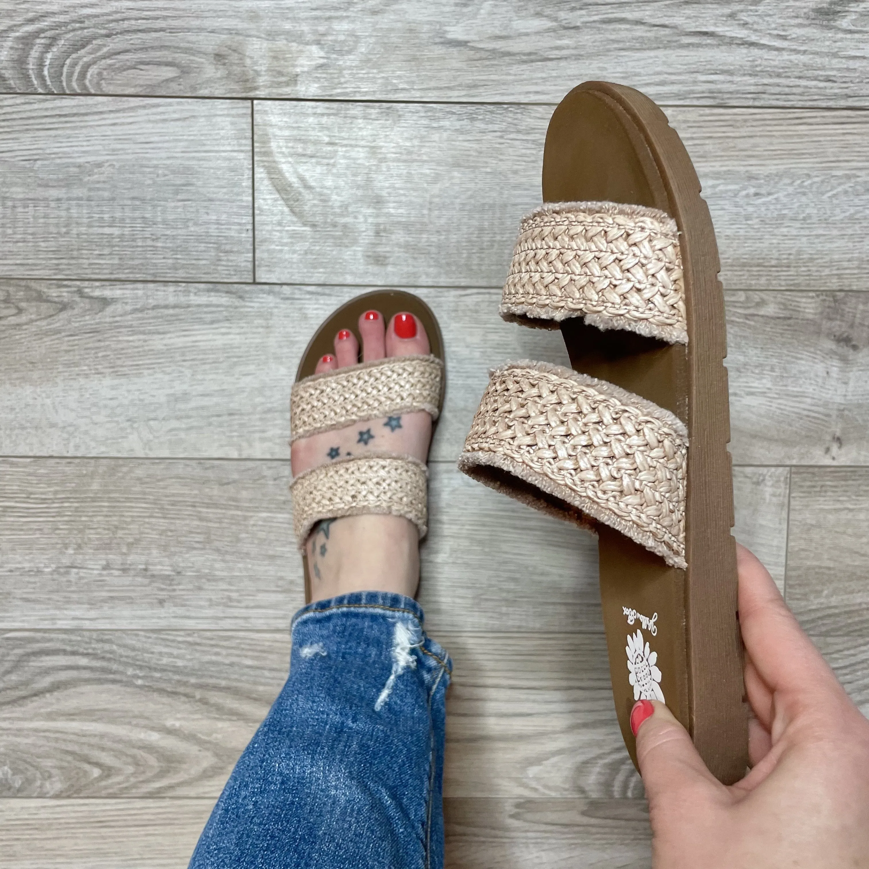 Fentana Sandal by Yellowbox