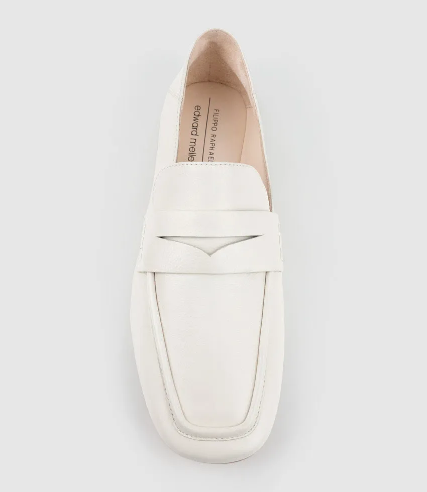 FINLAY Moccasin with Collapsible Back in Offwhite Calf