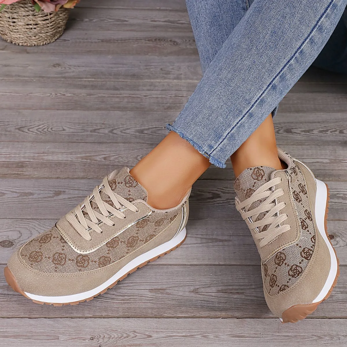 Floral Contrast Round Toe Athletic