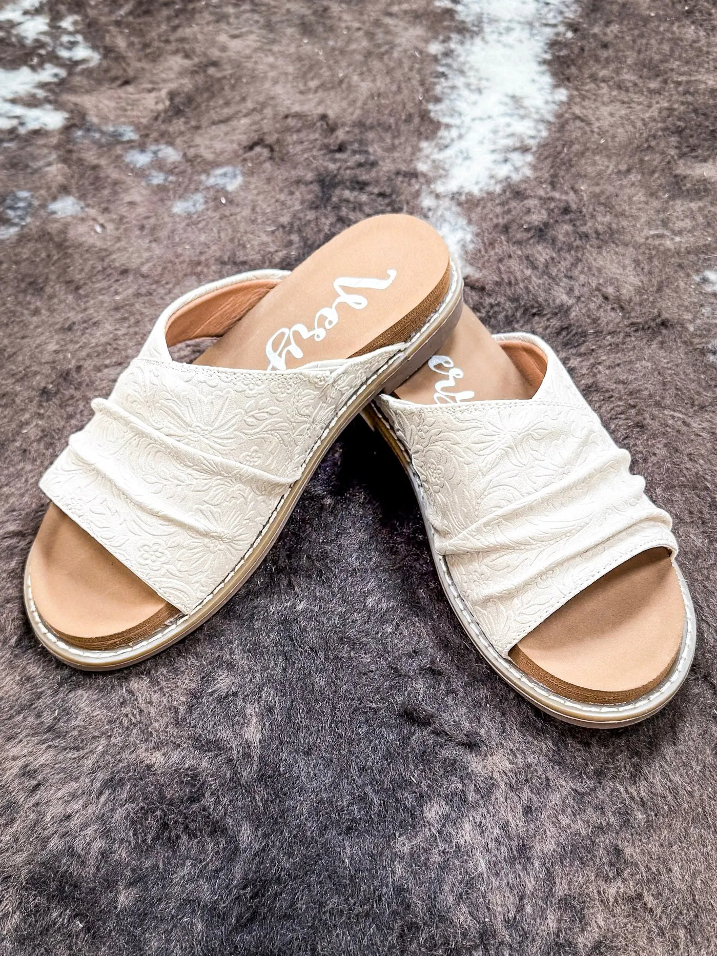 Jolene Sandal in Cream by Very G