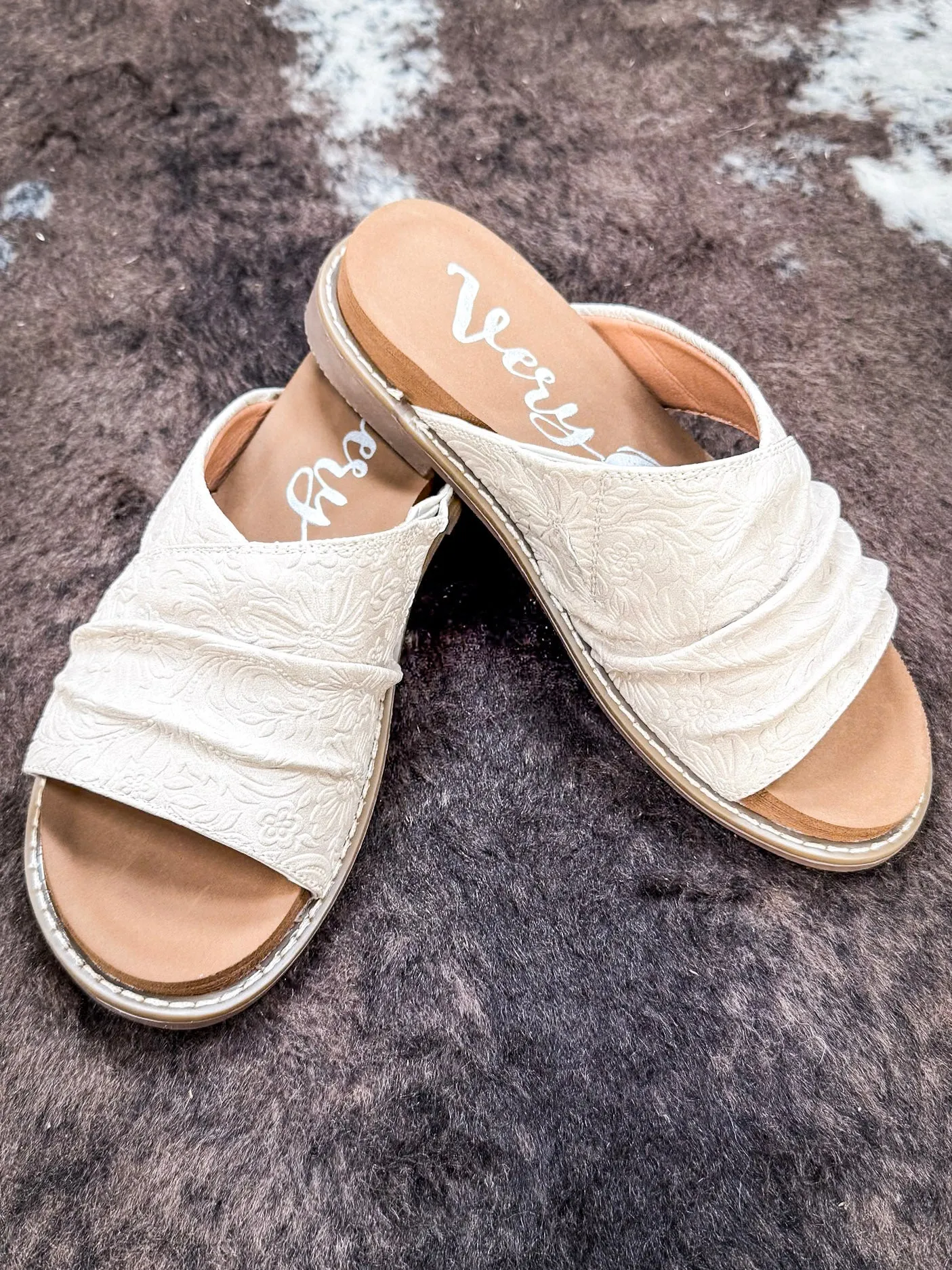 Jolene Sandal in Cream by Very G