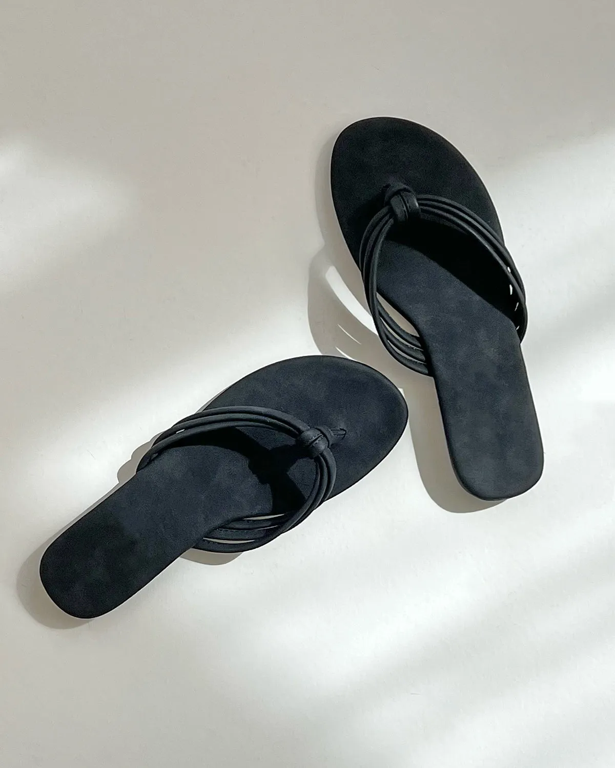 Laguna Black Vegan Nubuck Thong Sandals