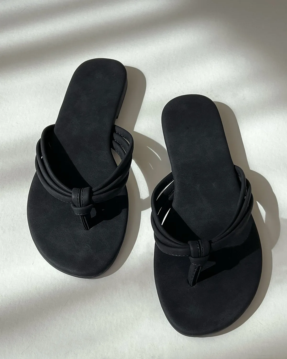 Laguna Black Vegan Nubuck Thong Sandals