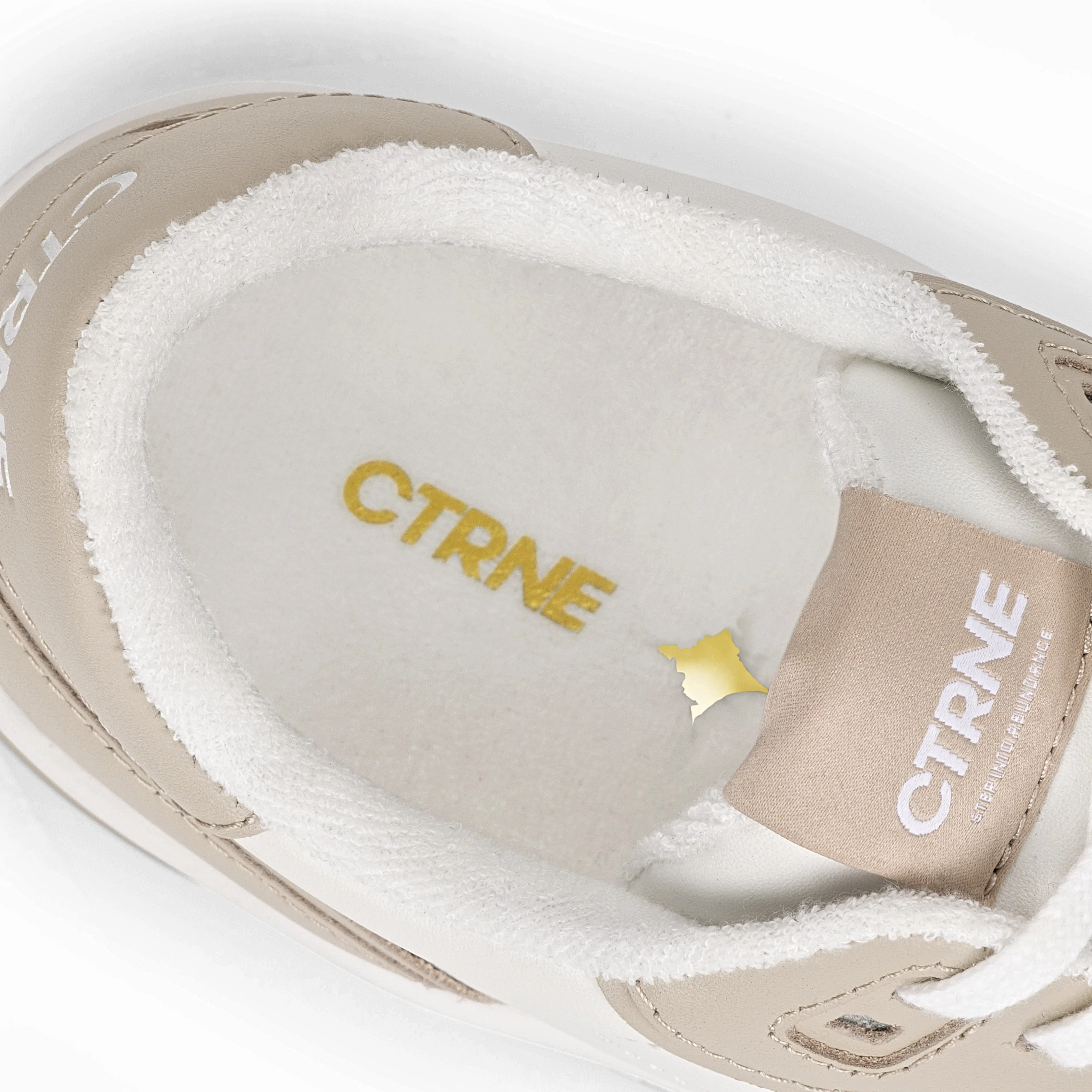 Orgonite Manifest Sneaker in White/Beige/Leather Ladies