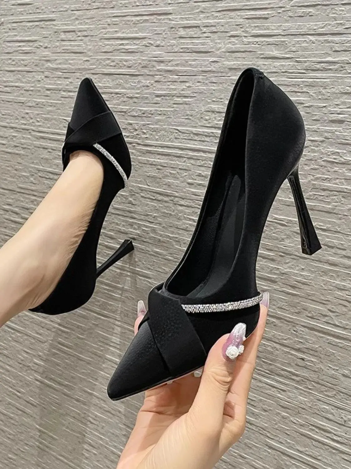 Point Toe Kitten Heels Pumps