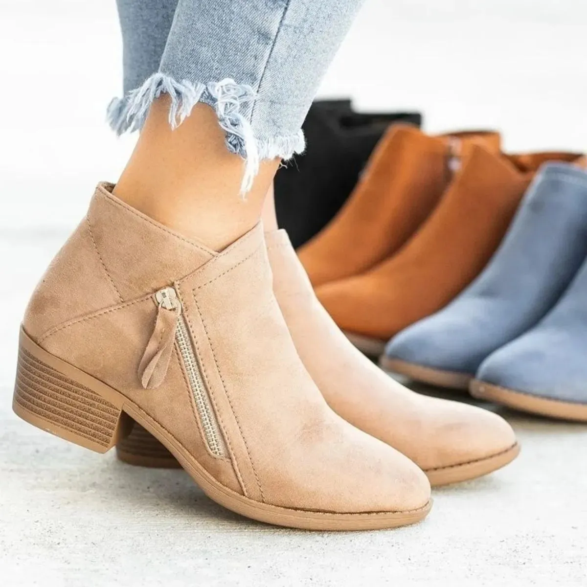 Round Toe Platform Boots