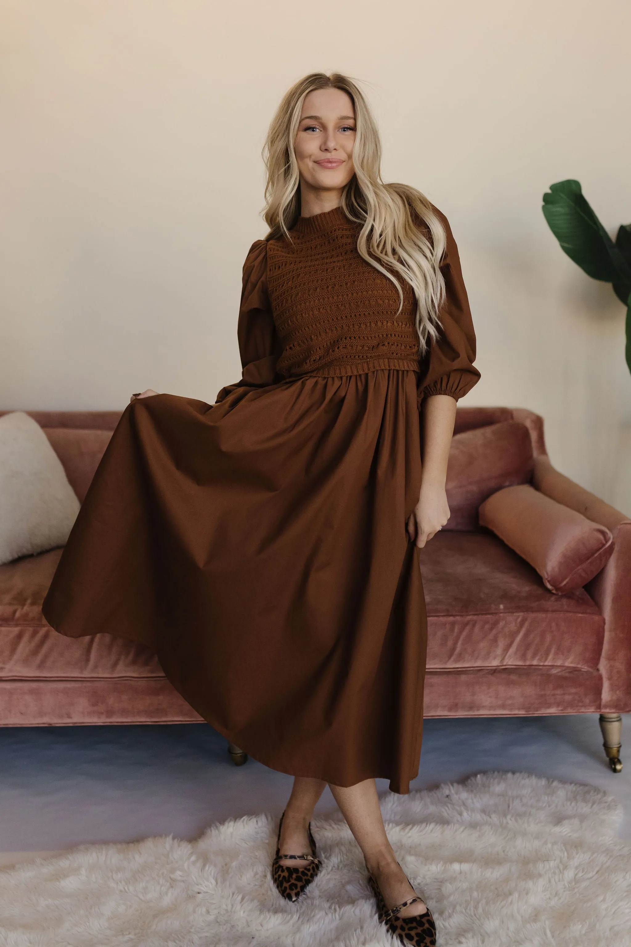 THE BRYNLEE KNIT BODICE MAXI DRESS IN BROWN