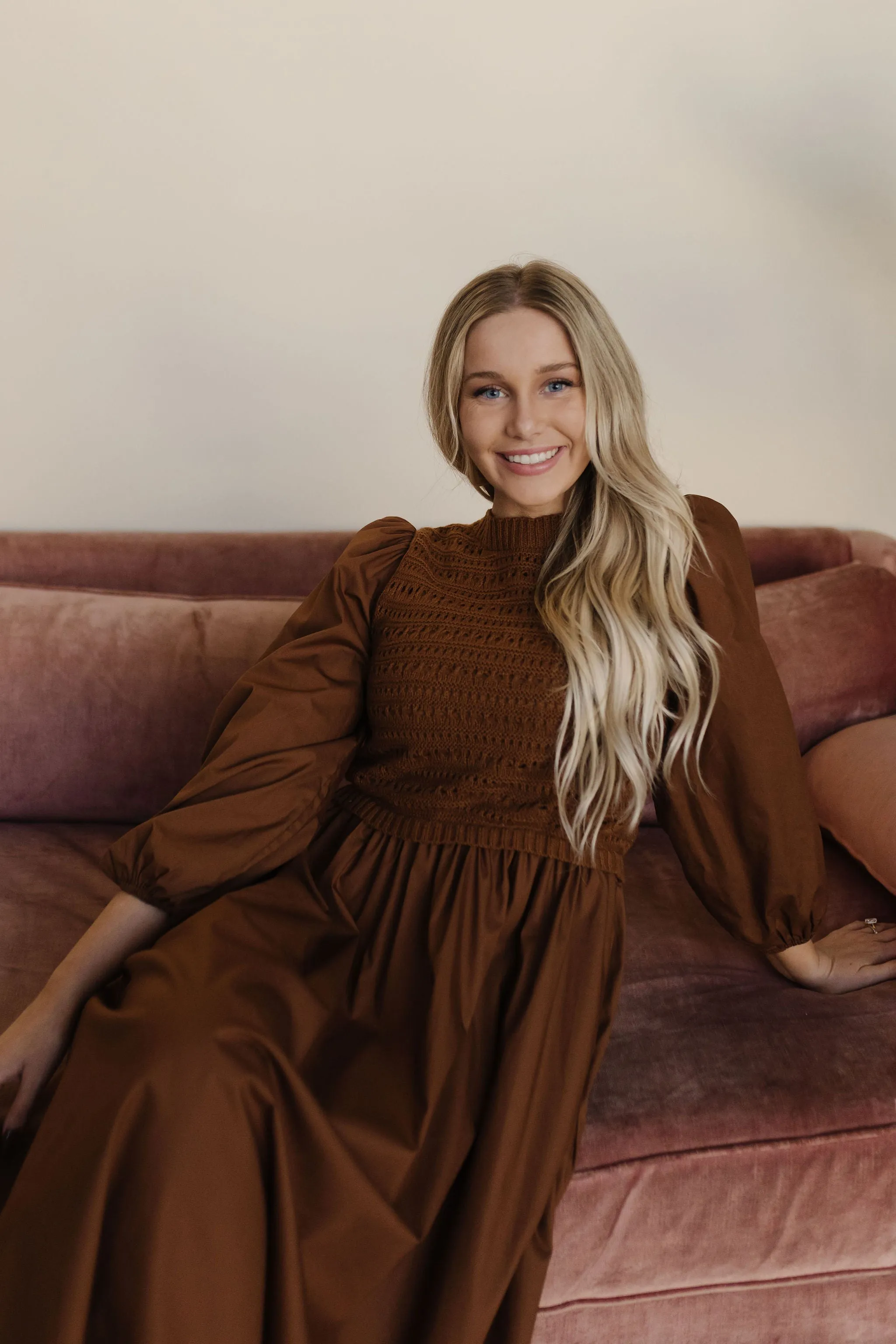 THE BRYNLEE KNIT BODICE MAXI DRESS IN BROWN