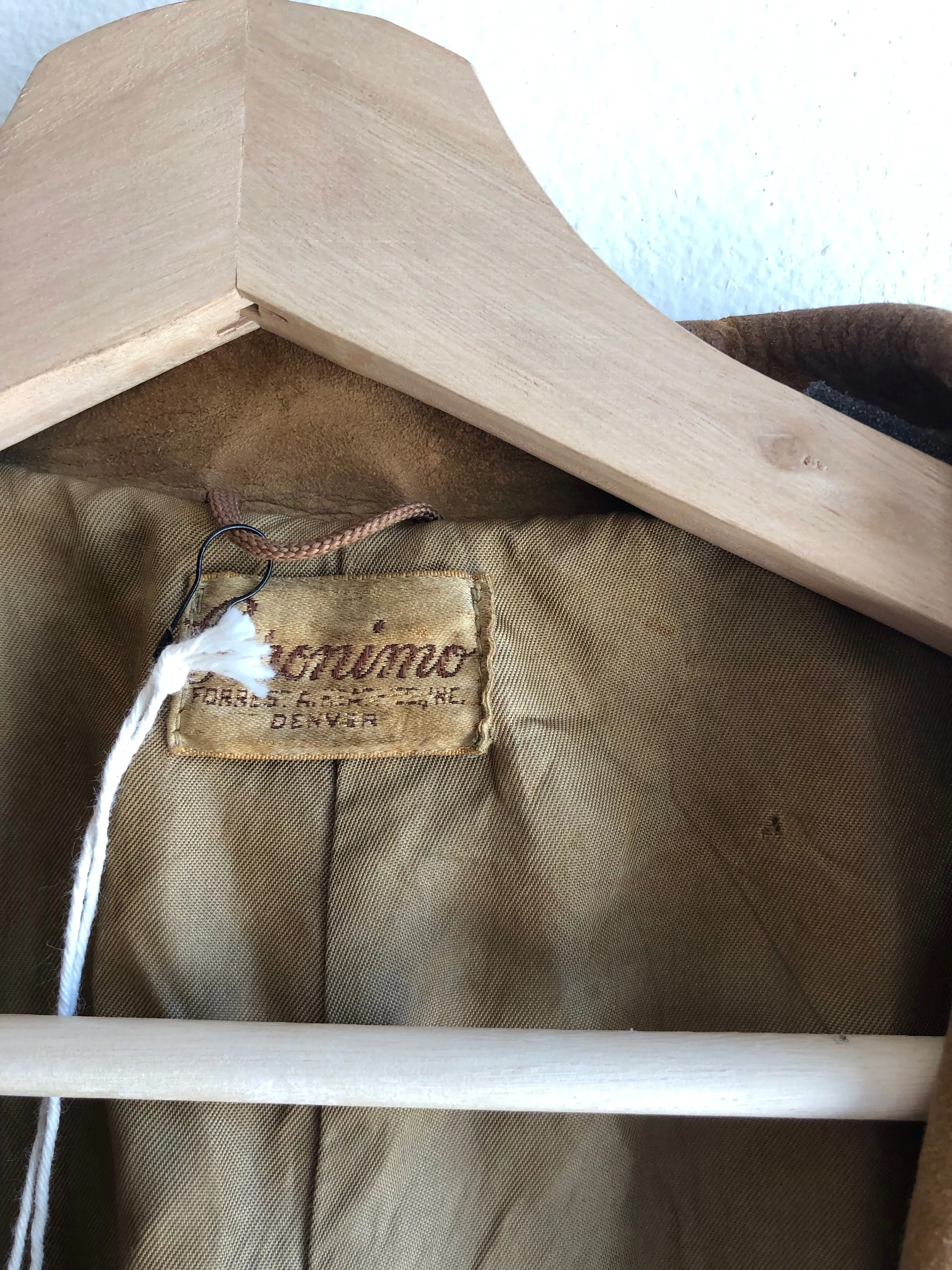 Vintage 1940/1950s Suede (Buckskin?) Bull-Themed Jacket